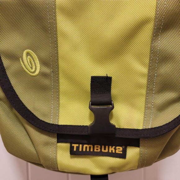 Timbuk2 Lime Green Messenger Crossbody Sling Hiking Bag - Picture 2 of 11